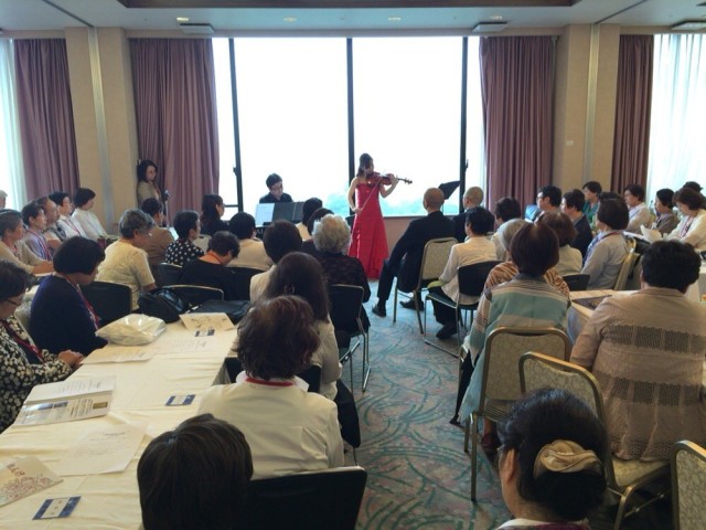 第４支庁・神奈川布教区「婦人会の一泊練成会」を実施 —ピアノ演奏や講演やバザーも—