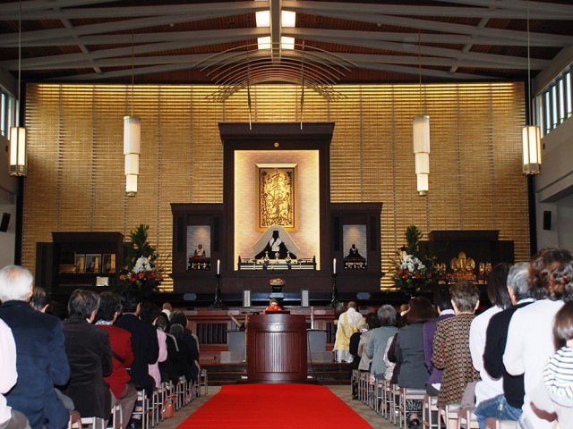 東京・乗泉寺 大本堂改修工事、無事成就 —高祖会で無事竣工、御礼の座を奉修—