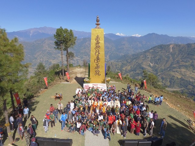 ネパール団参　総勢33名が参加 平和題目塔オープニングセレモニー等行う