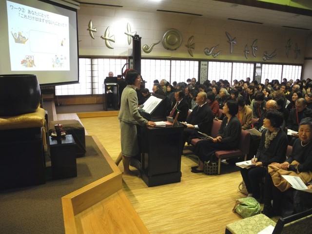 第10支庁北九州布教区 婦人会研修会を光薫寺で開催 「お寺で家族はよく育つ」をテーマに